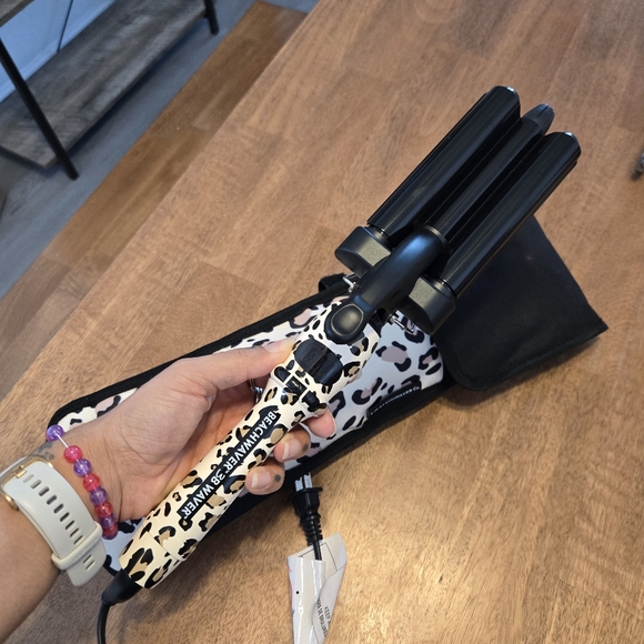 Catwalk Beachwaver 3B Waver With Storage Pouch - Picture 2 of 11